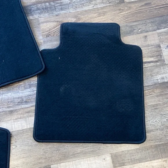 Black Car Floor Mats Set - Picture 2 of 10